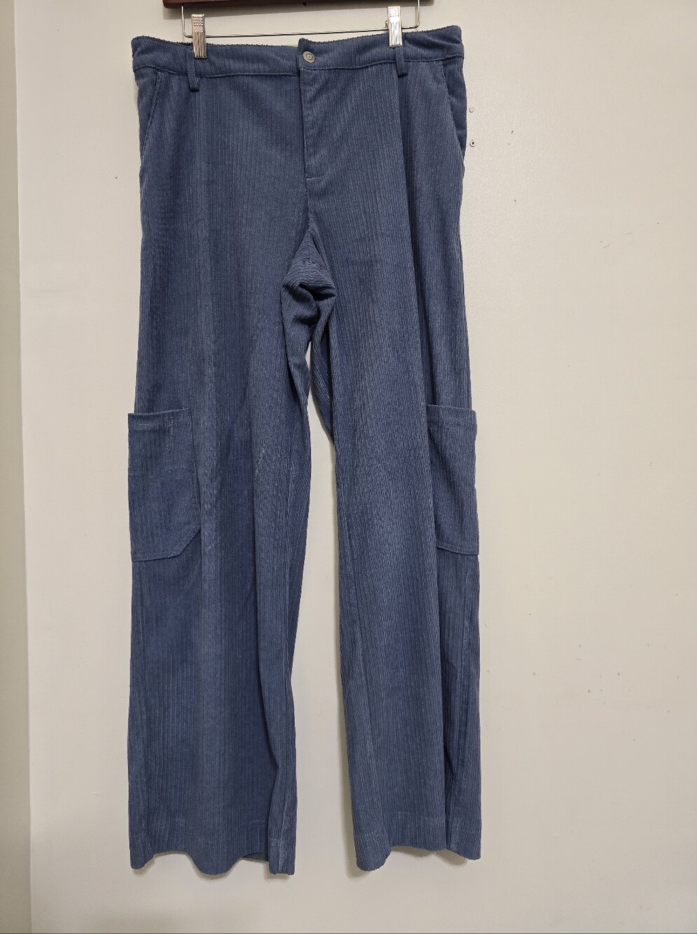 WILD FABLE size Medium High Rise Wide Leg Corduroy Cargo Pants Blue
